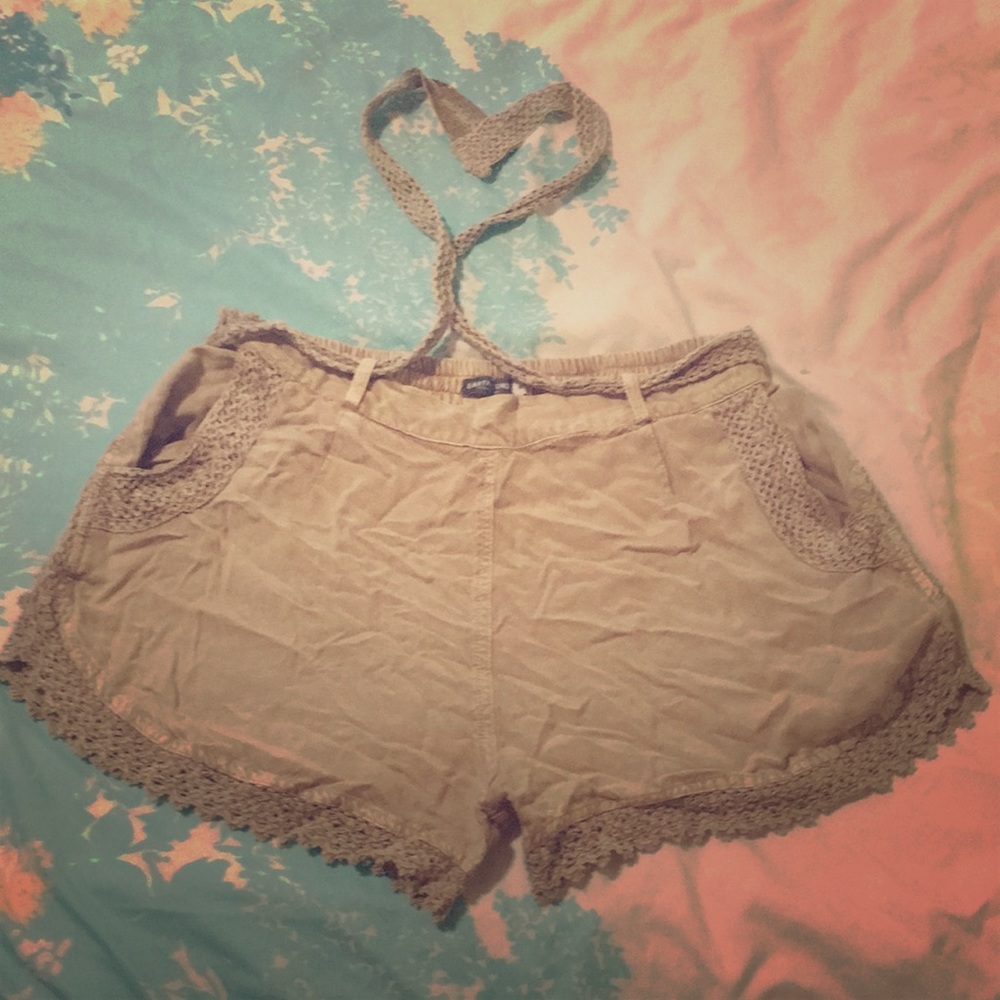 Tan Boho Shorts (M)